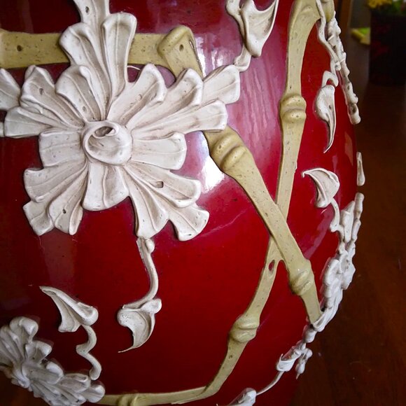 Gorgeous VTG MCM Hollywood Regency Chrysanthemums/Bamboo relief Table Lamp - Picture 8 of 14